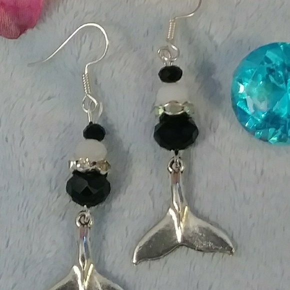 Orca Whale Fluke Silver Charm Earrings - Picture 2 of 3